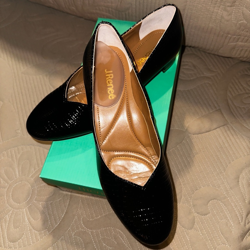 Black Lizard Print Patent Shoe *NWT*